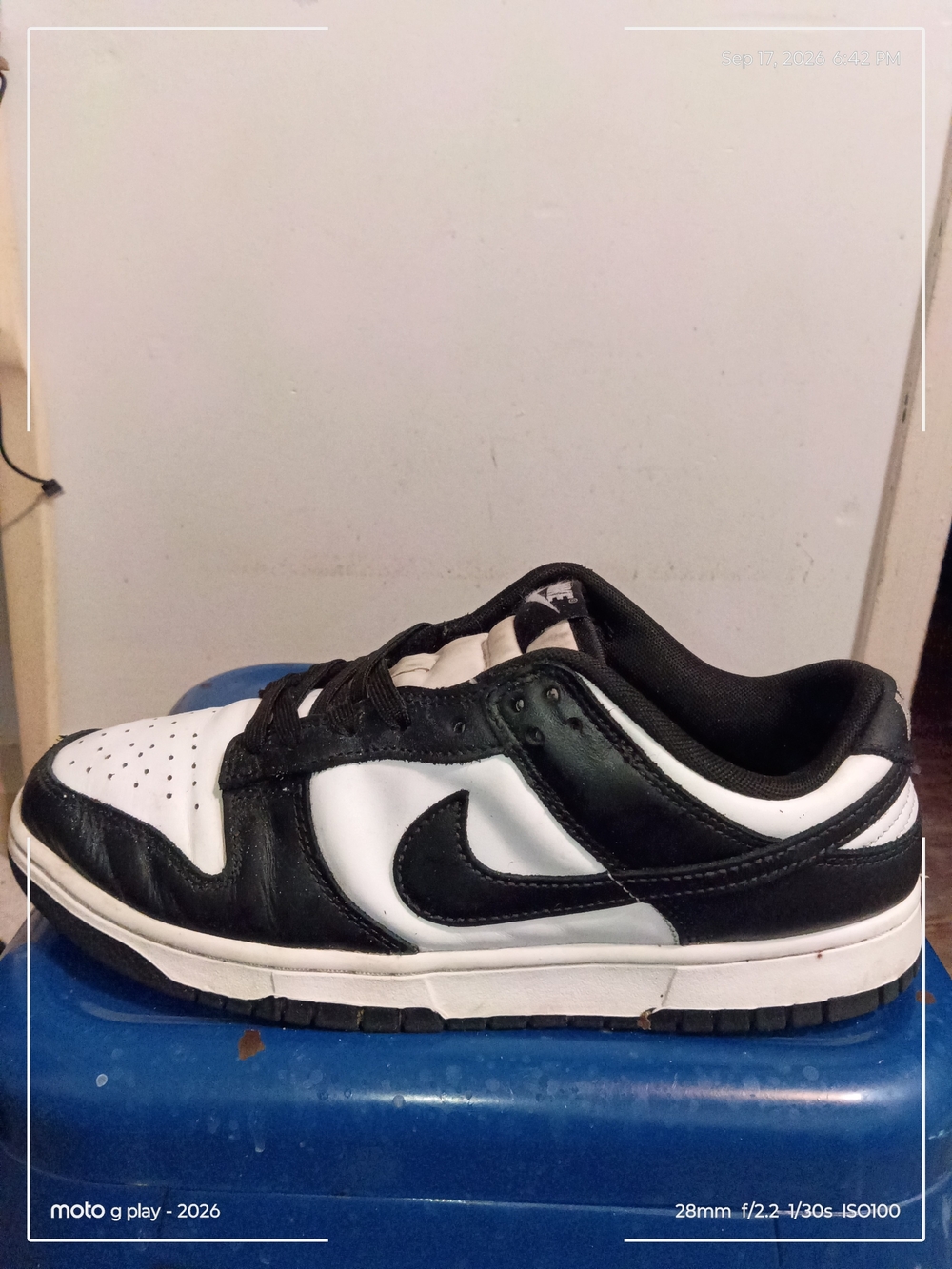Nike Men’s Black/White Low-Top Sneakers
